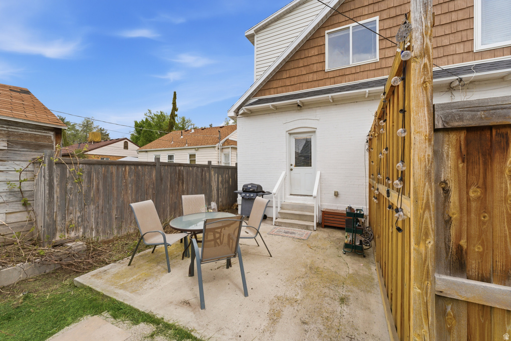 1326 S GREEN ST Salt Lake City, UT 84105