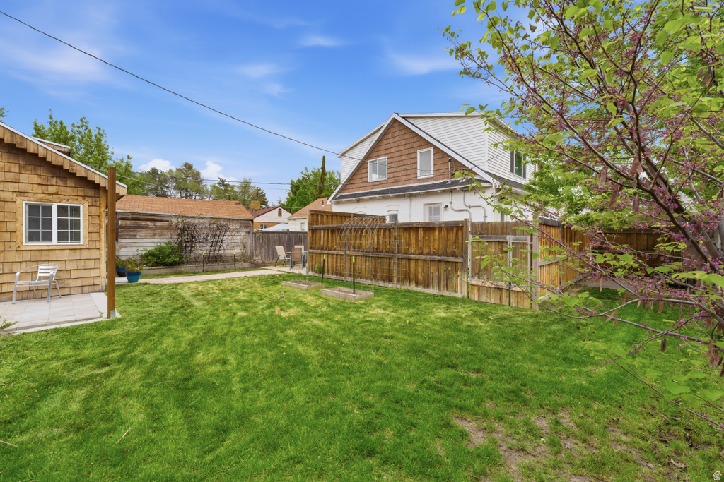 1326 S GREEN ST Salt Lake City, UT 84105