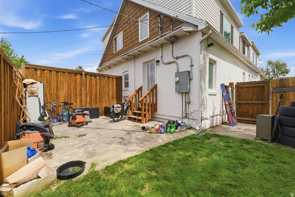 1326 S GREEN ST Salt Lake City, UT 84105