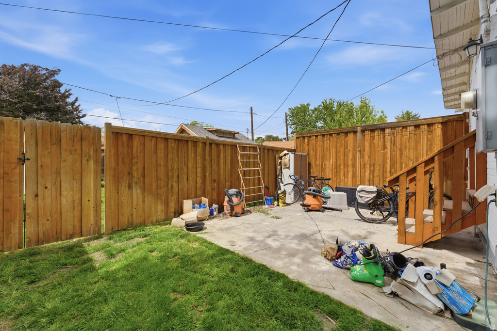 1326 S GREEN ST Salt Lake City, UT 84105