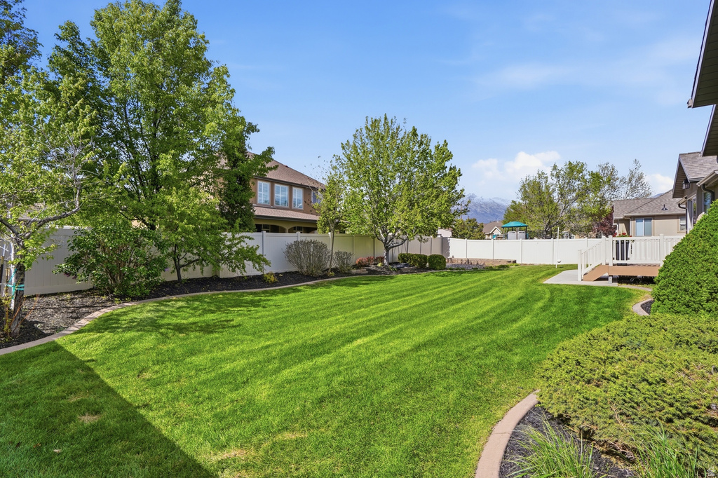 361 E LOVE LN Lehi, UT 84043