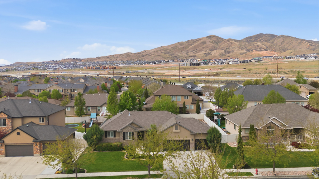 361 E LOVE LN Lehi, UT 84043