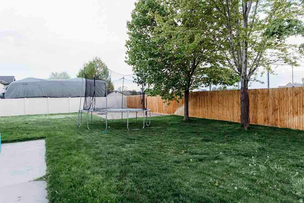 5655 S 4525 W Hooper, UT 84315