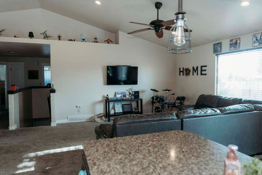 5655 S 4525 W Hooper, UT 84315