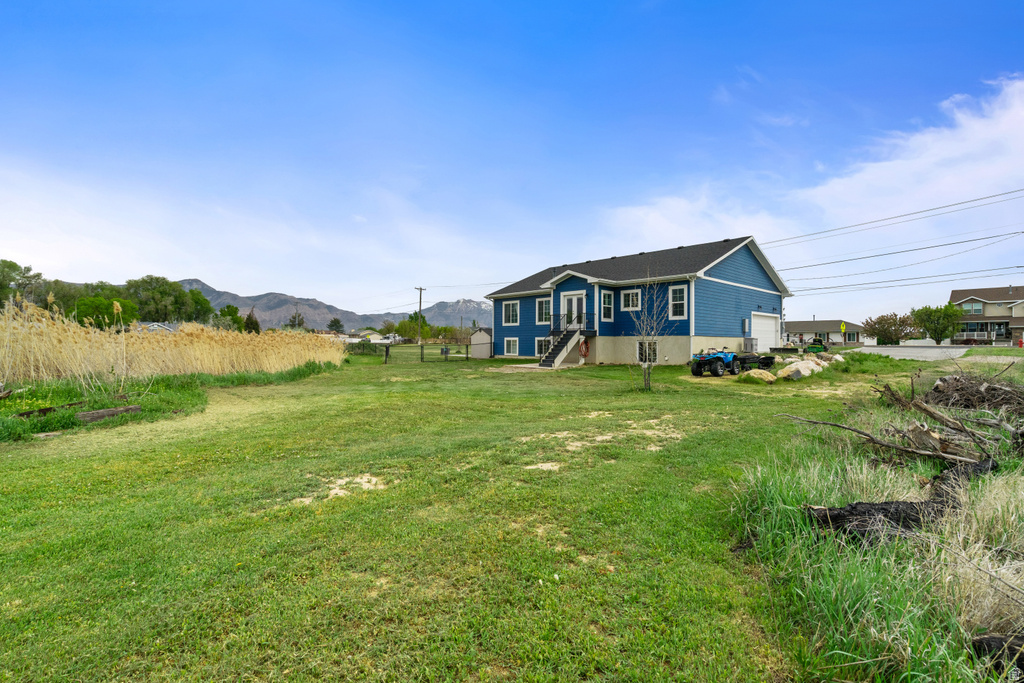 2574 W 1900 N Farr West, UT 84404