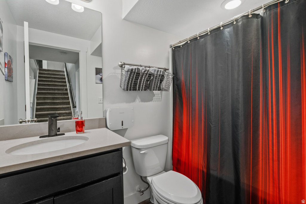 2574 W 1900 N Farr West, UT 84404