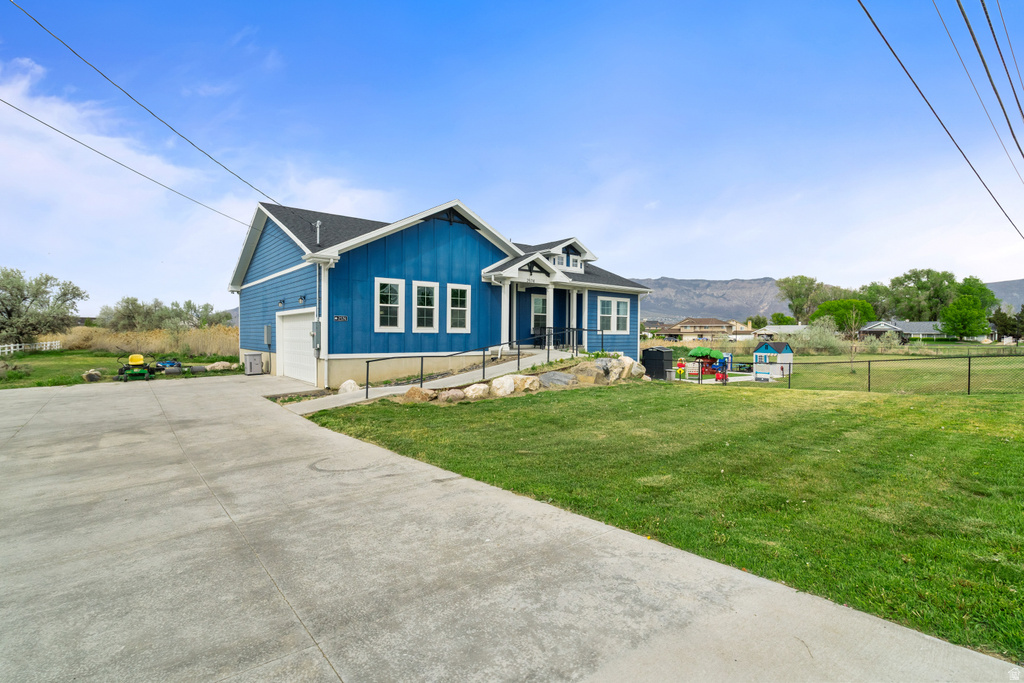 2574 W 1900 N Farr West, UT 84404