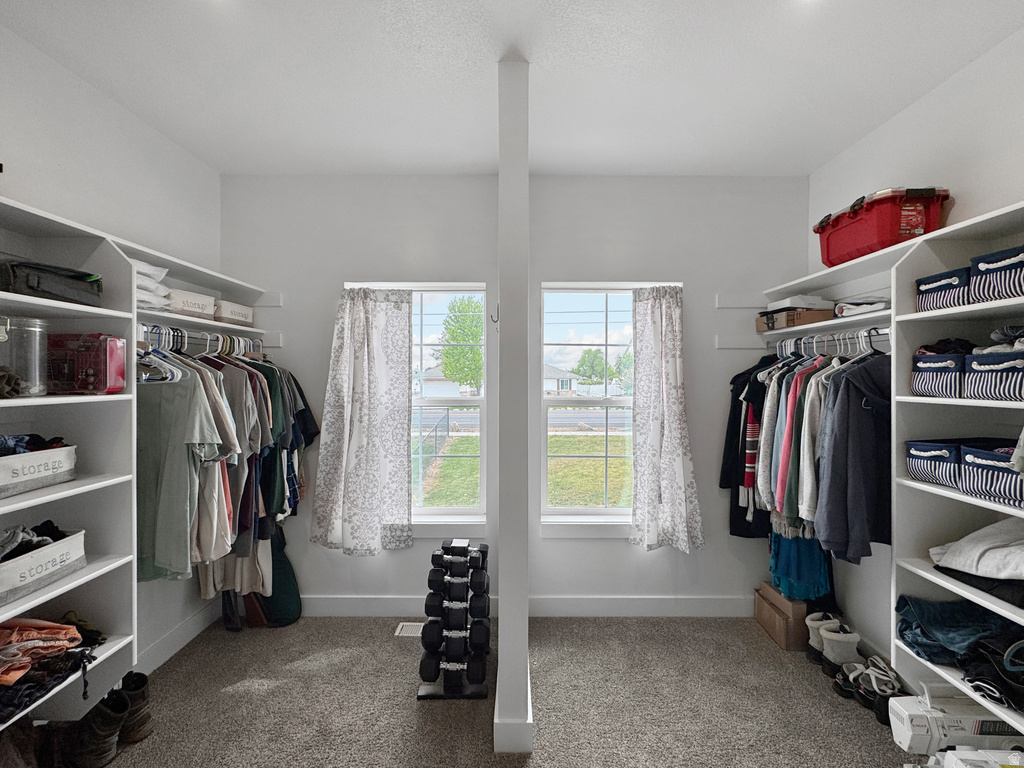 2574 W 1900 N Farr West, UT 84404