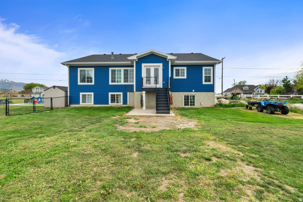 2574 W 1900 N Farr West, UT 84404
