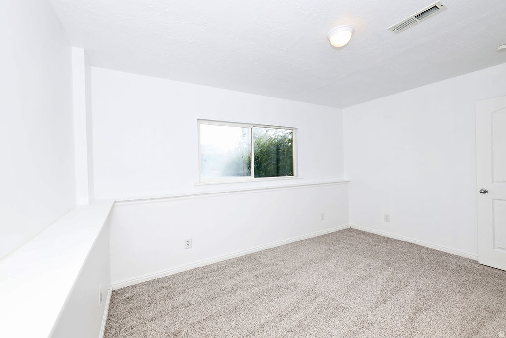 1012 W 1650 N Harrisville, UT 84404