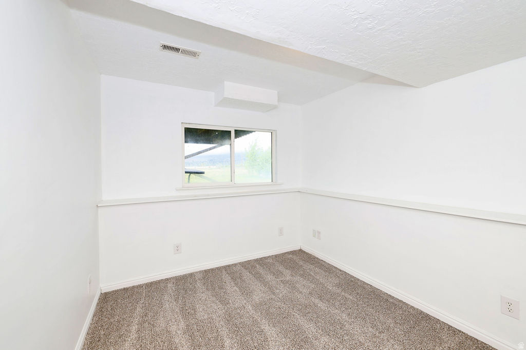 1012 W 1650 N Harrisville, UT 84404