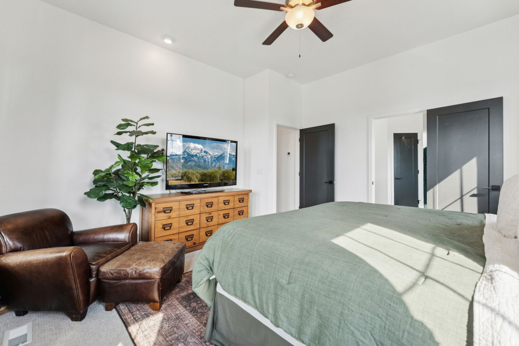 6241 W ARRANMORE DR South Jordan, UT 84009