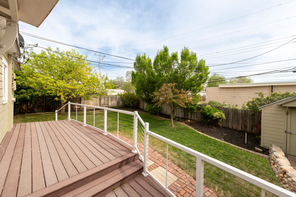 1122 E WESTMINSTER AVE Salt Lake City, UT 84105