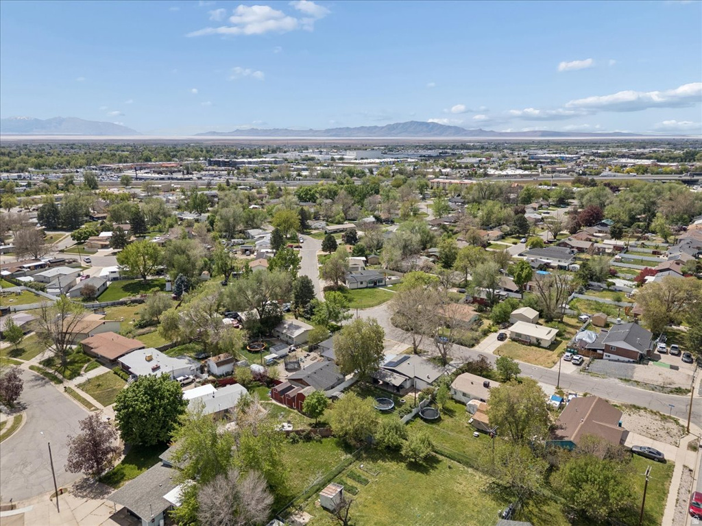 962 N LA VERDE Layton, UT 84041