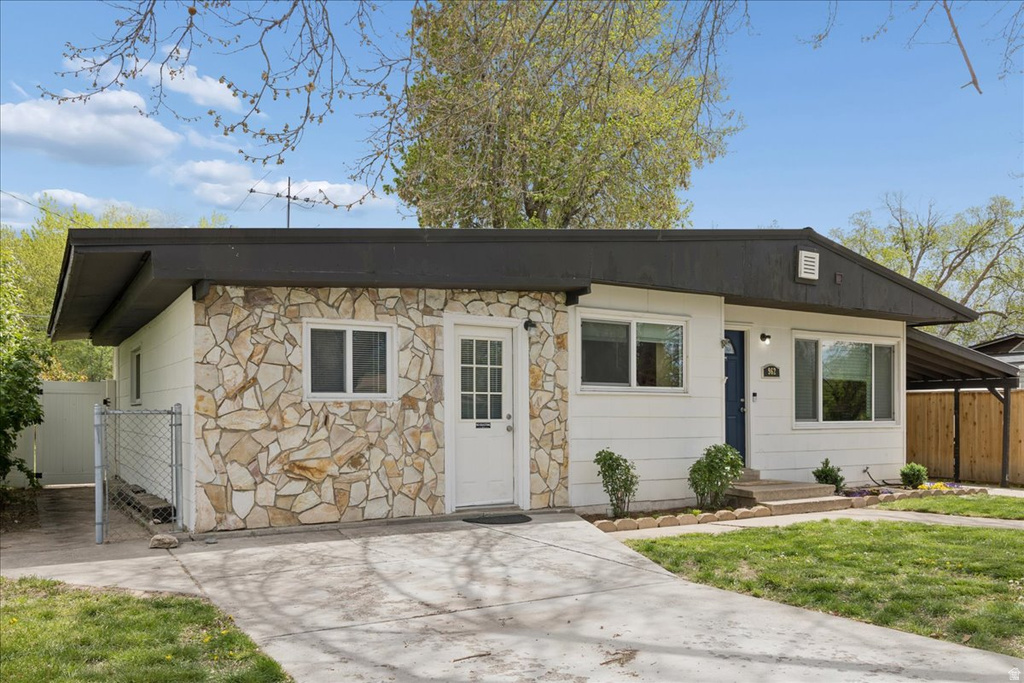 962 N LA VERDE Layton, UT 84041