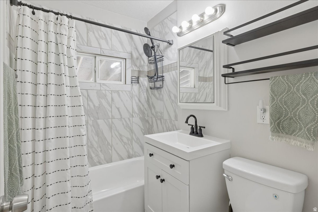 962 N LA VERDE Layton, UT 84041