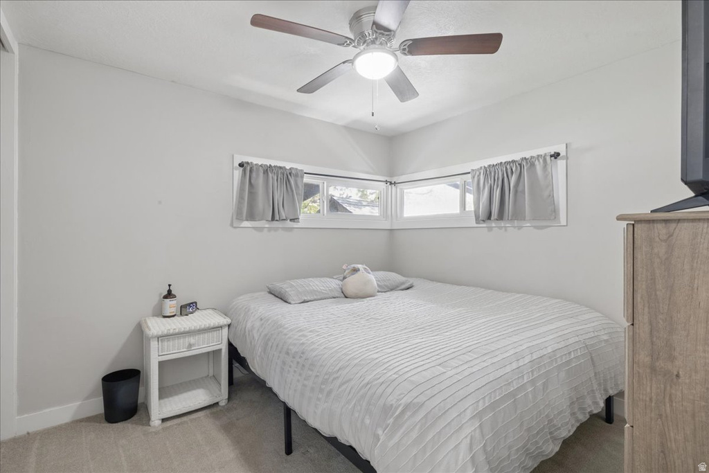 962 N LA VERDE Layton, UT 84041