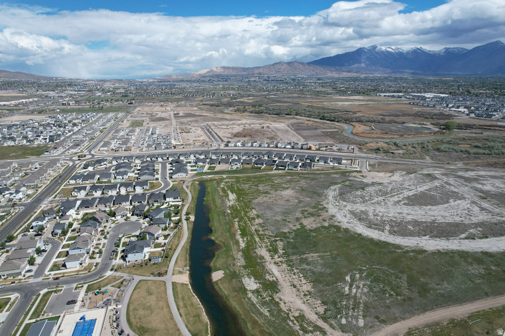 329 E EMPIRE SPRINGS DR Saratoga Springs, UT 84045