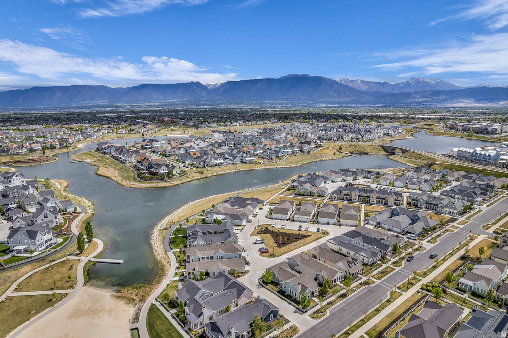 4974 W RADICCHIO DR South Jordan, UT 84095