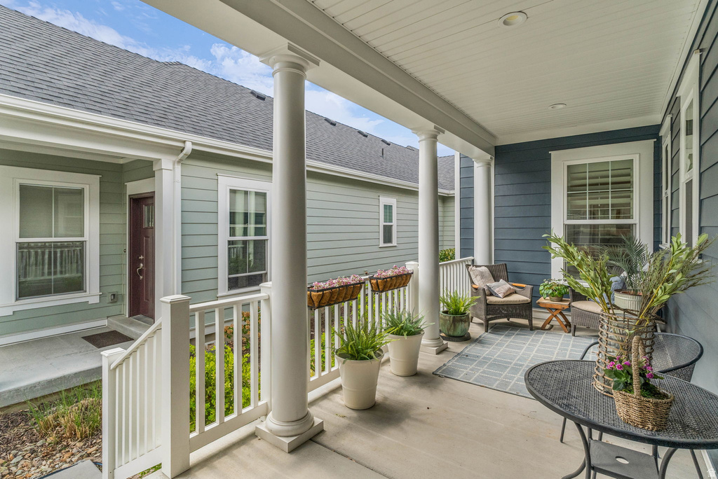 4974 W RADICCHIO DR South Jordan, UT 84095