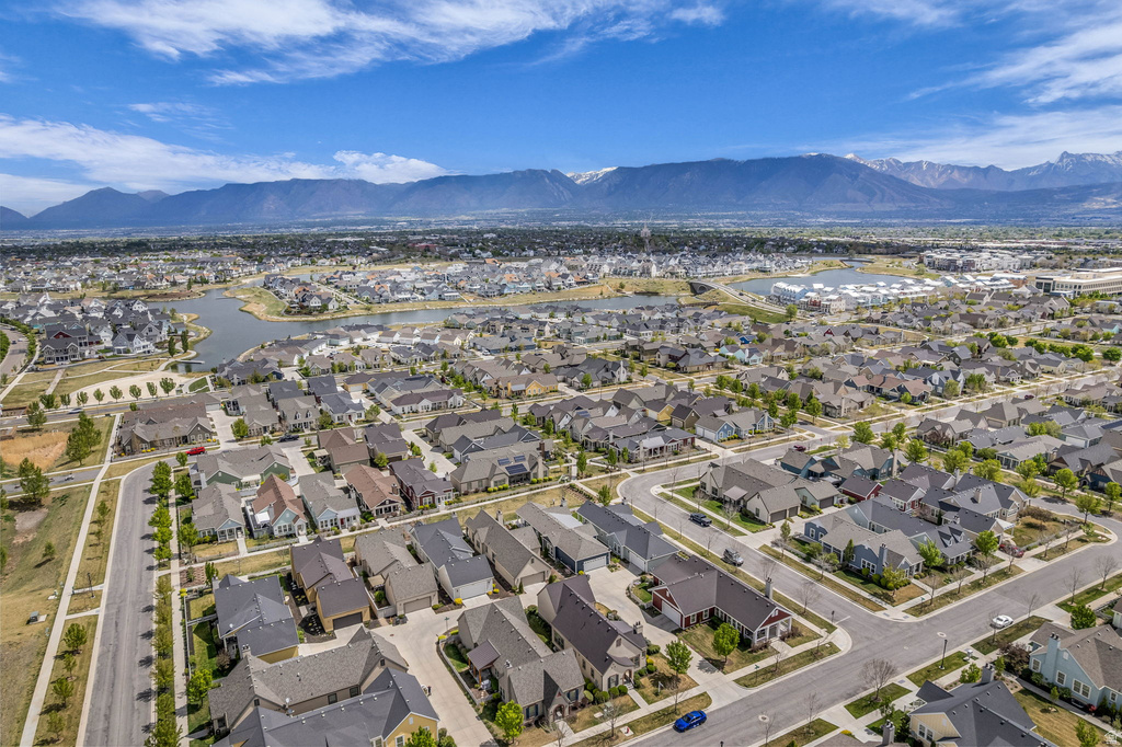 4974 W RADICCHIO DR South Jordan, UT 84095