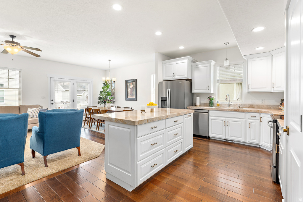 1965 W SILVER LEAF DR Mapleton, UT 84664