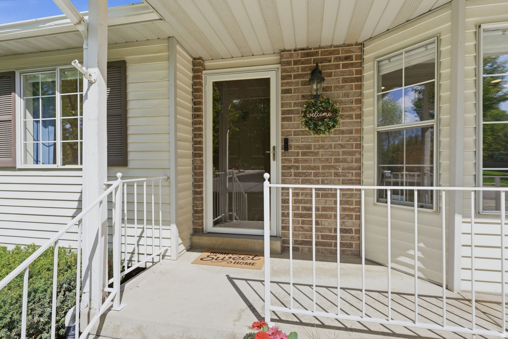 9873 ORCHARD VIEW DR South Jordan, UT 84095