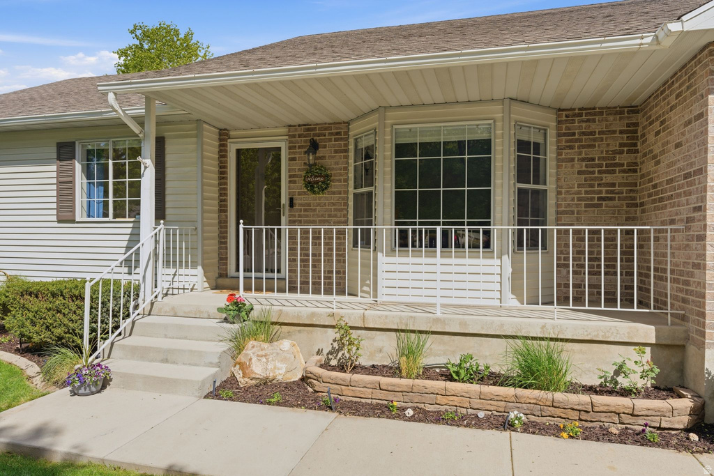 9873 ORCHARD VIEW DR South Jordan, UT 84095