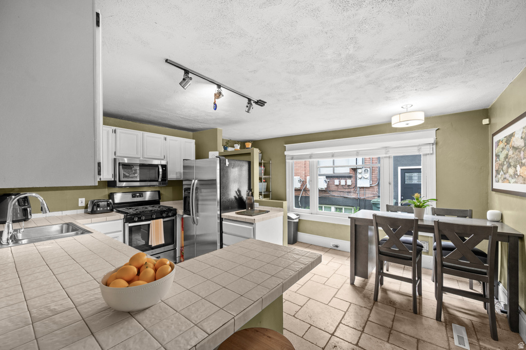 354 S 900 E Salt Lake City, UT 84102