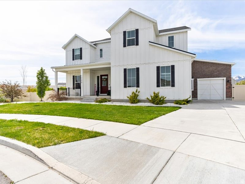 12306 S ELENA CANYON COVE Herriman, UT 84096