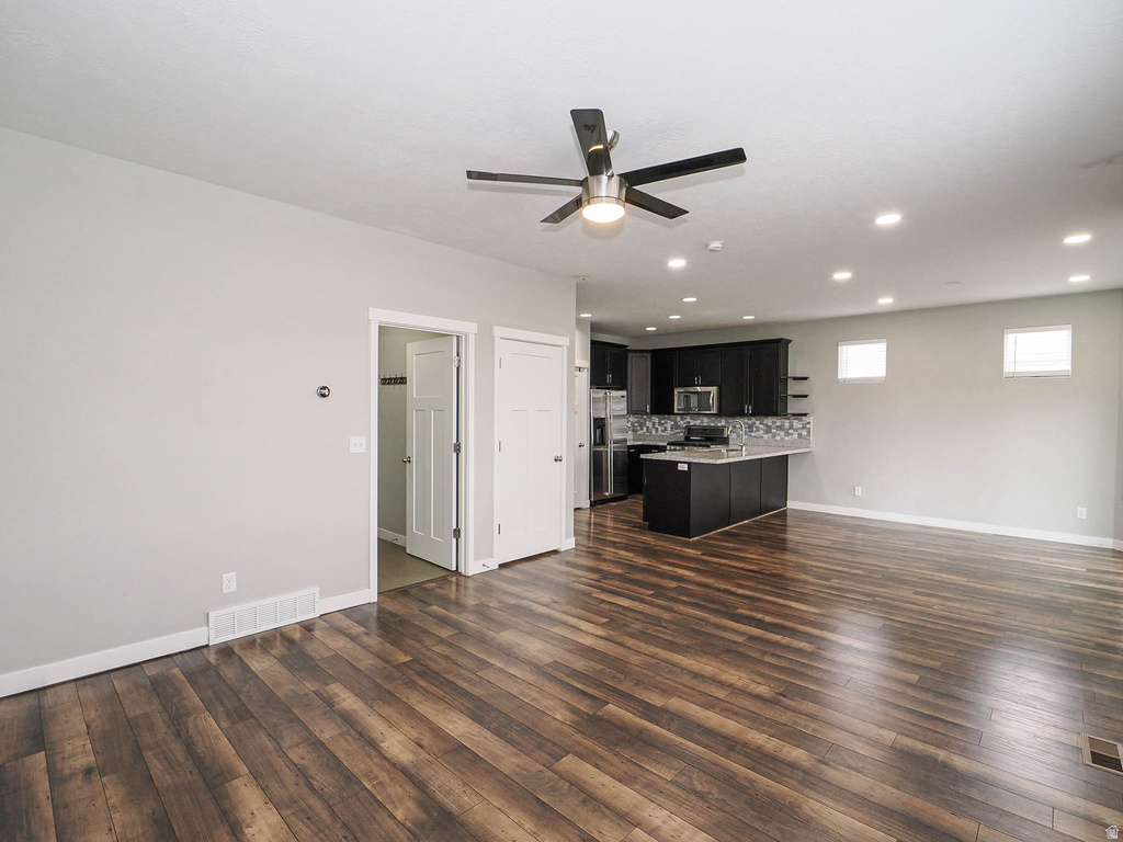 932 W FREEDOM WAY Bluffdale, UT 84065