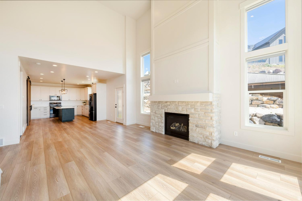 4061 E BARTON CREEK DR Eagle Mountain, UT 84005