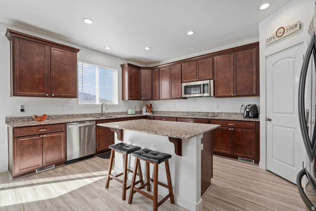 198 E WOOD THRUSH CV Salem, UT 84653