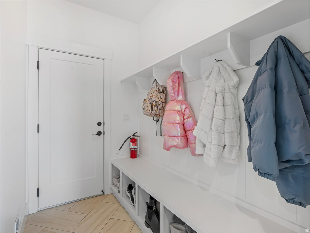 2208 E SNOW BLOSSOM WAY Draper, UT 84020