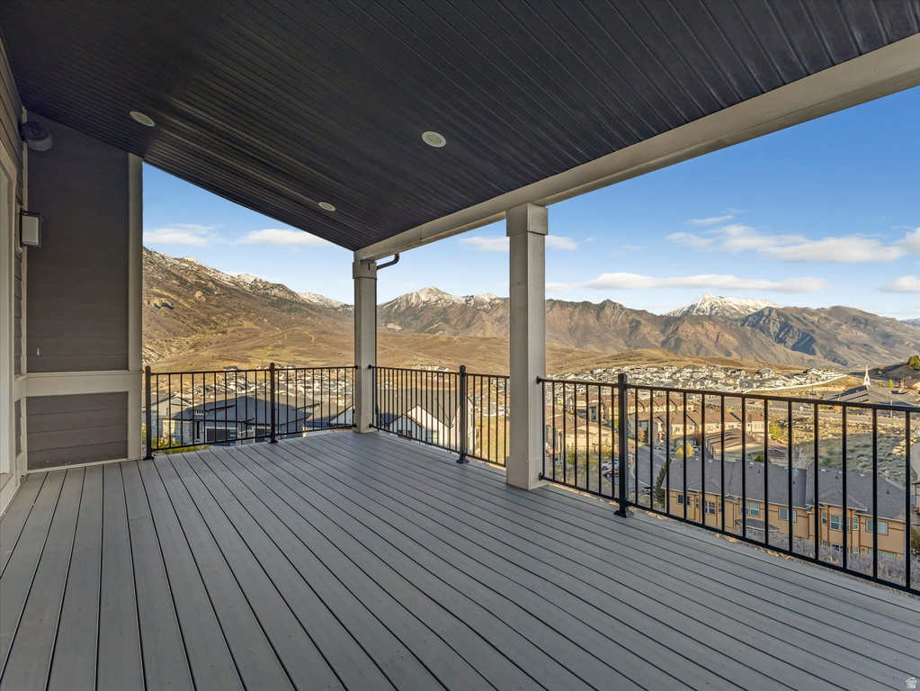 2208 E SNOW BLOSSOM WAY Draper, UT 84020