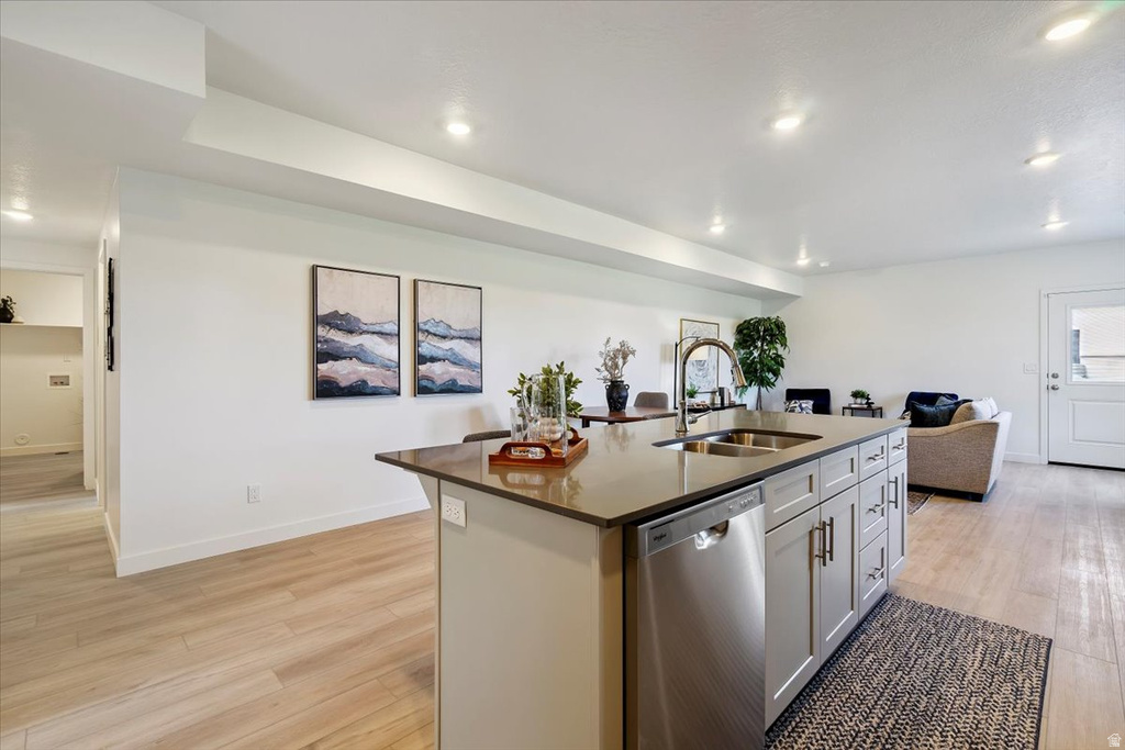 1566 E LIVI LN #6 Saratoga Springs, UT 84045