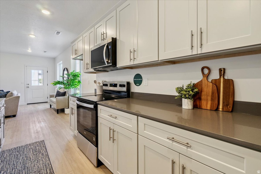 1566 E LIVI LN #6 Saratoga Springs, UT 84045