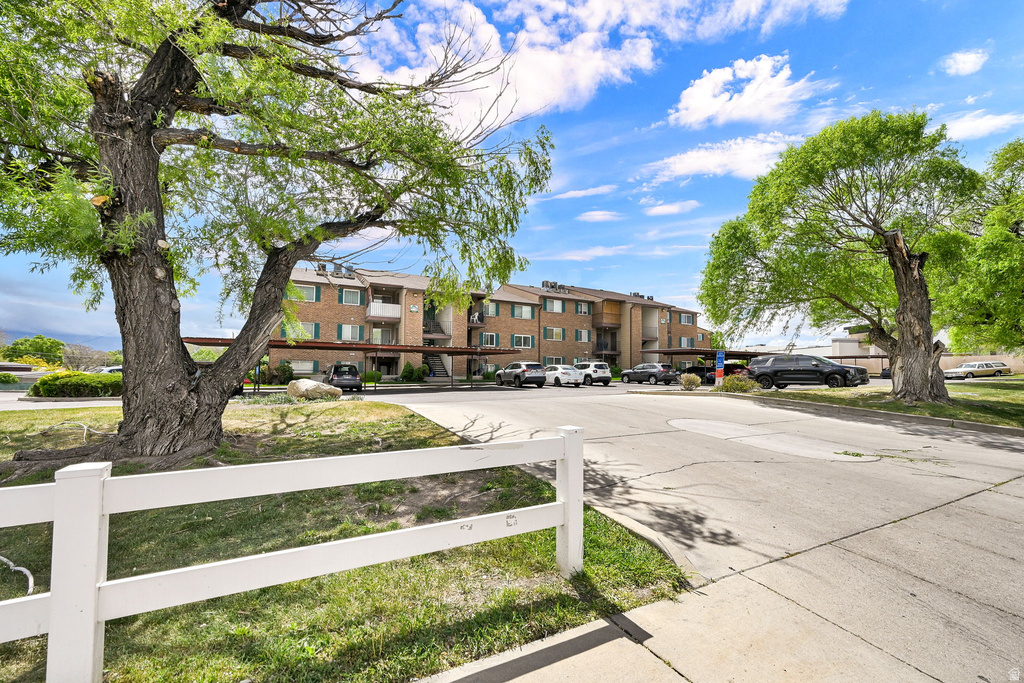 4114 S OAK MEADOWS DR #21 Salt Lake City, UT 84123
