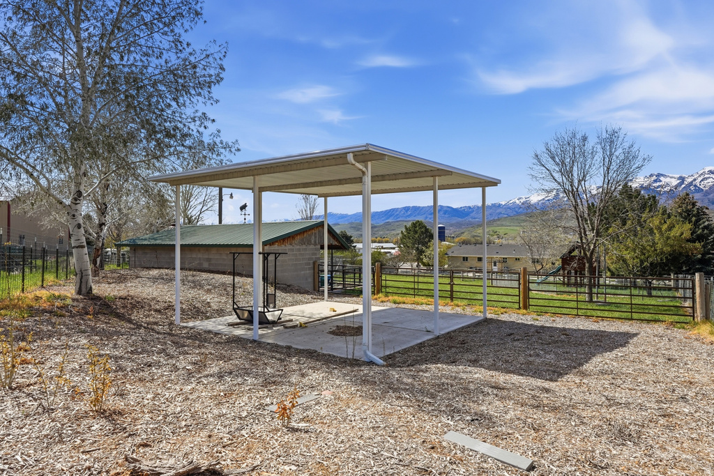 2420 W OLD RD Morgan, UT 84050