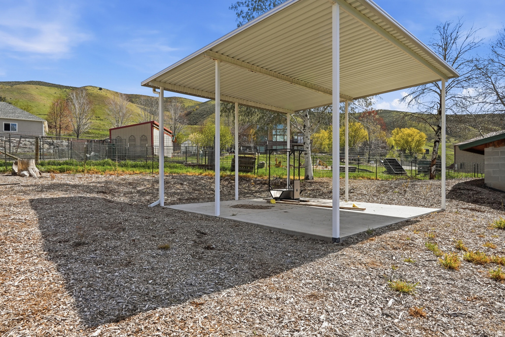 2420 W OLD RD Morgan, UT 84050