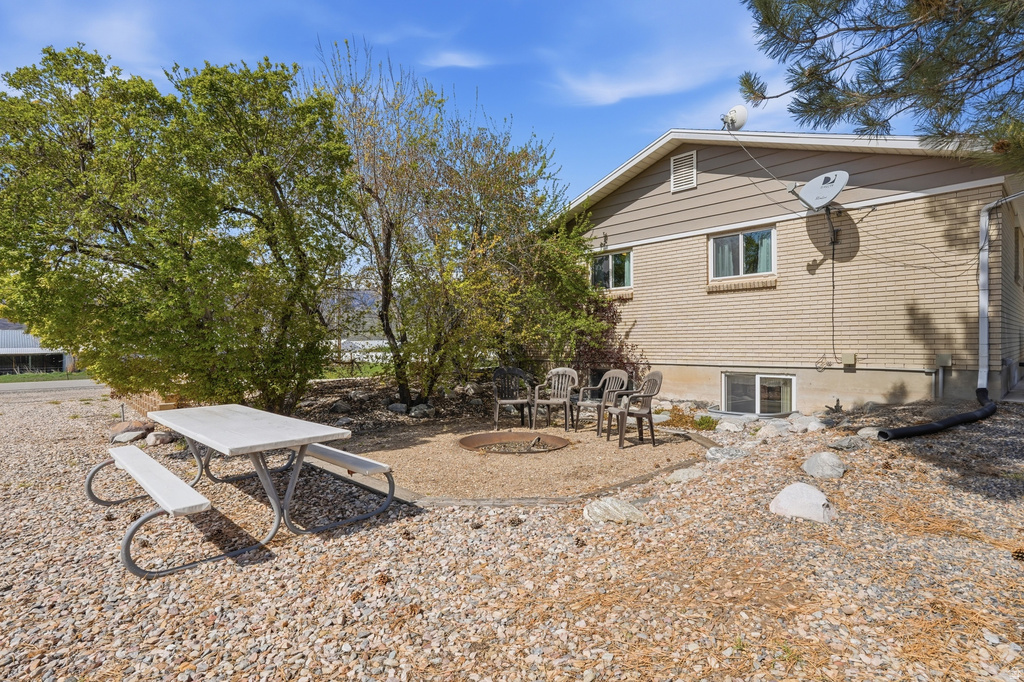 2420 W OLD RD Morgan, UT 84050