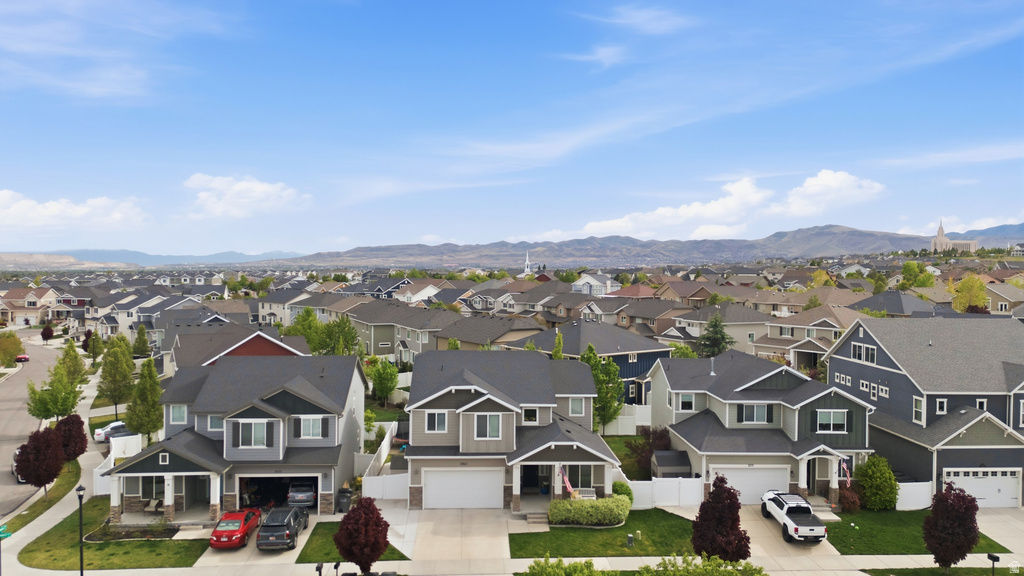 3763 W GRASSY MEADOW DR South Jordan, UT 84009