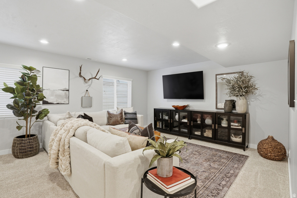 3763 W GRASSY MEADOW DR South Jordan, UT 84009