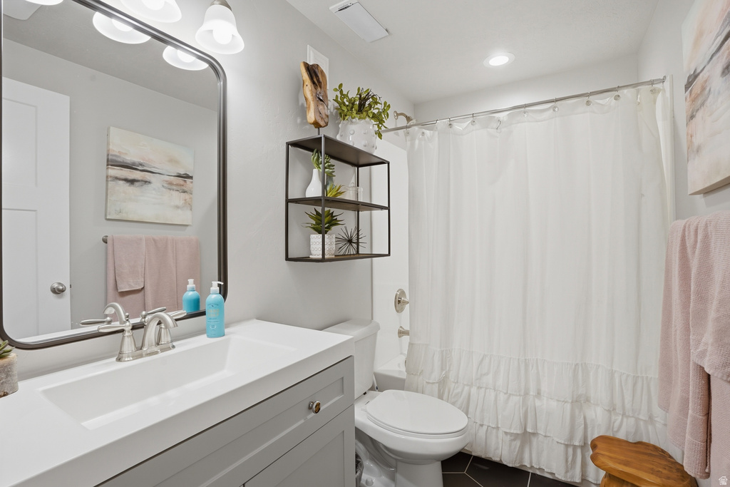 3763 W GRASSY MEADOW DR South Jordan, UT 84009