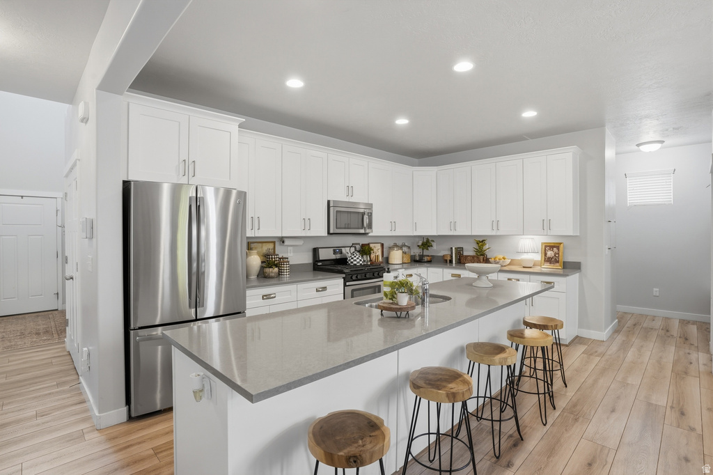 3763 W GRASSY MEADOW DR South Jordan, UT 84009