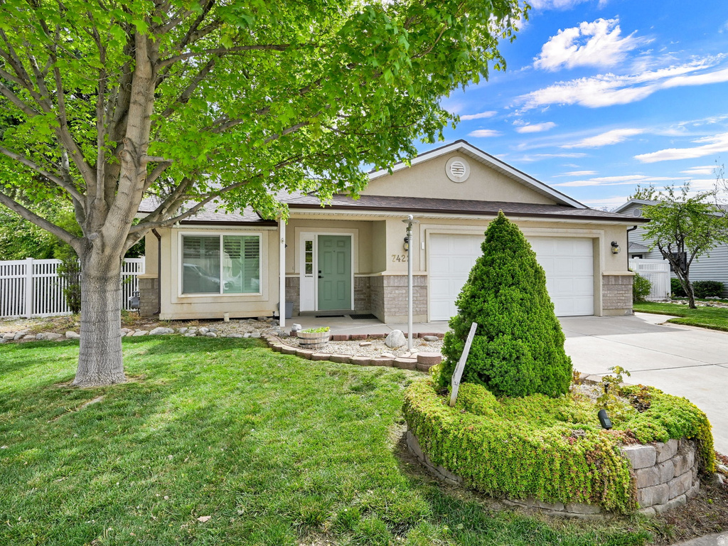 7422 S SHAY LN South Weber, UT 84405