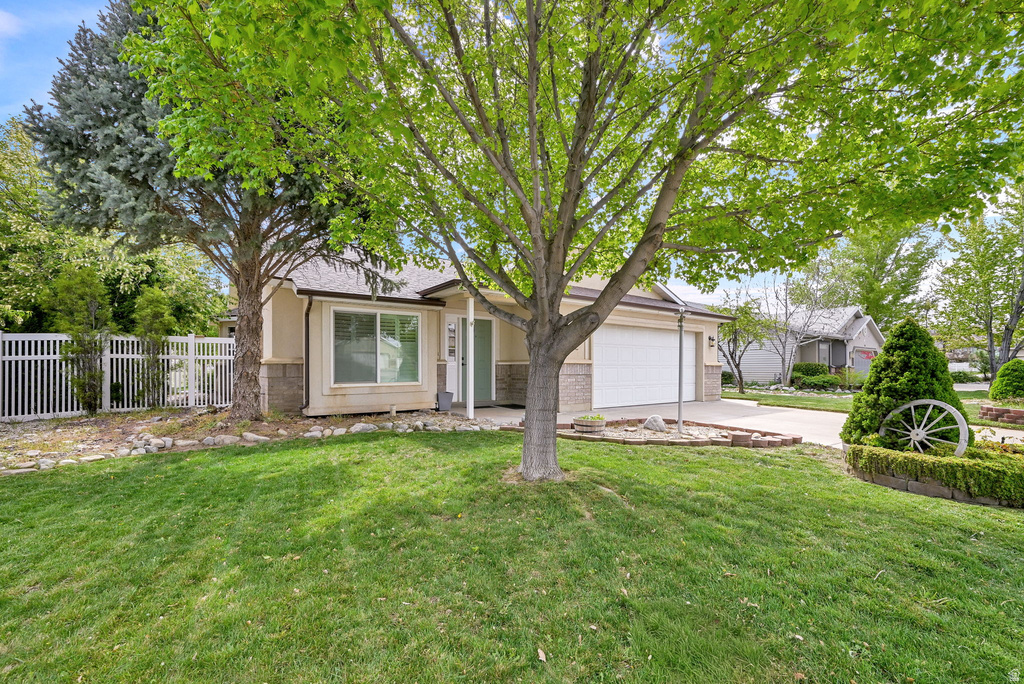 7422 S SHAY LN South Weber, UT 84405
