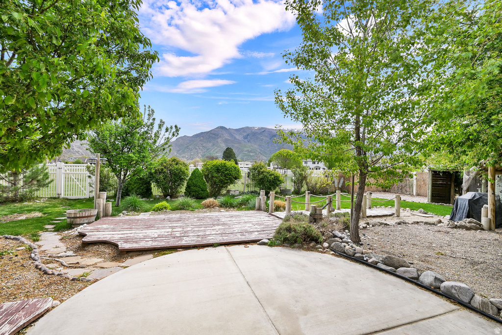 7422 S SHAY LN South Weber, UT 84405