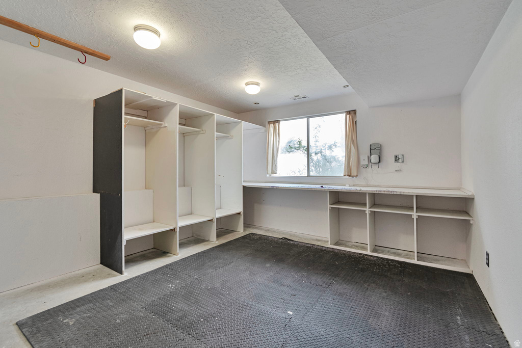 1764 E RONDELLE CIR Sandy, UT 84093