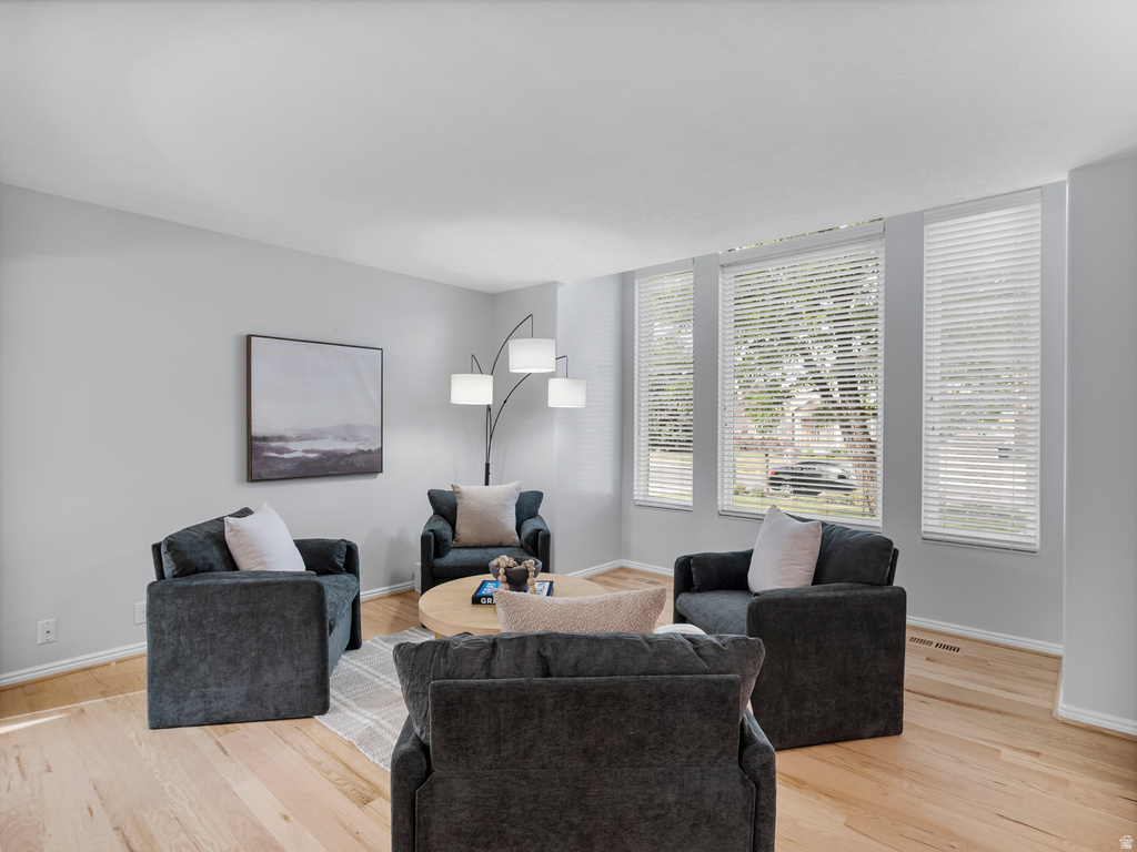 11051 S LONGDALE CIR Sandy, UT 84092